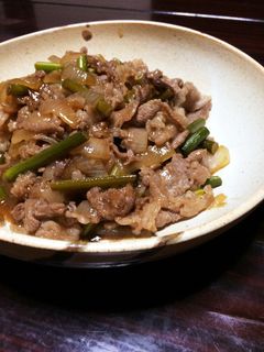 牛バラ肉とニンニクの芽の甘辛炒め-レシピのメイン写真