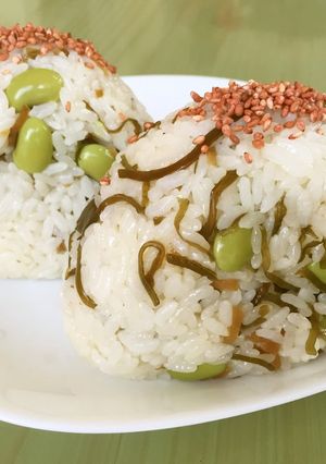 ☆枝豆 生姜昆布 おにぎり-レシピのメイン写真