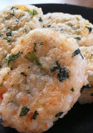 鮭と法蓮草の焼きおにぎり 離乳食 手掴み-レシピのメイン写真