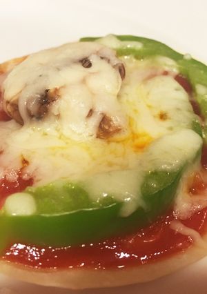 餃子の皮で作るミニピザ-レシピのメイン写真