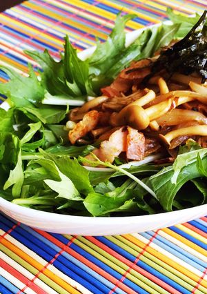 ごま油香る＊水菜としめじの簡単和風サラダ-レシピのメイン写真