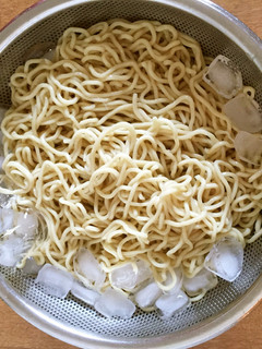 小野式製麵機で、ざるラーメン-レシピのメイン写真
