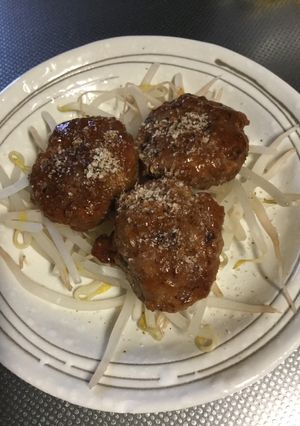 お豆腐で柔らかくなる煮込みハンバーグ-レシピのメイン写真
