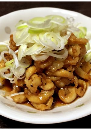 プルンと簡単おつまみ「鶏皮の甘辛焼き」-レシピのメイン写真