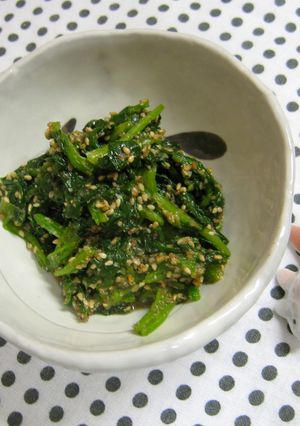 簡単!我が家の定番ほうれん草の胡麻あえ-レシピのメイン写真