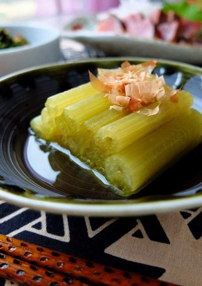 簡単追い鰹☆ふきの炊いたん。(翡翠煮)-レシピのメイン写真