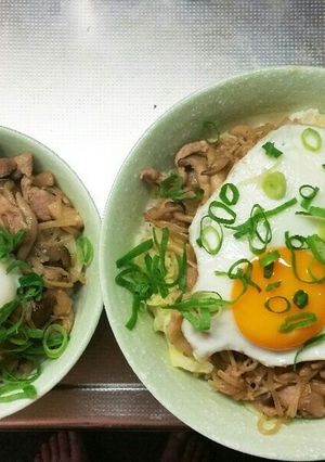 豚肉&きのこの玉子のせ丼-レシピのメイン写真