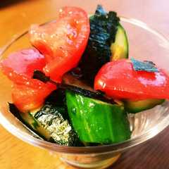 รูปของ トマトときゅうりの簡単サラダ♬