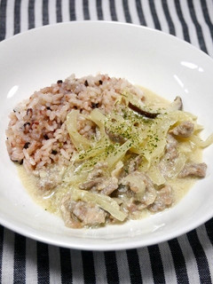 からだにやさしい!白いビーフストロガノフ-レシピのメイン写真