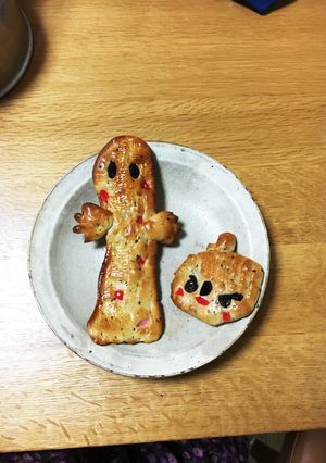 ☆ミーとニョロニョロのゴマチーズパン☆-レシピのメイン写真