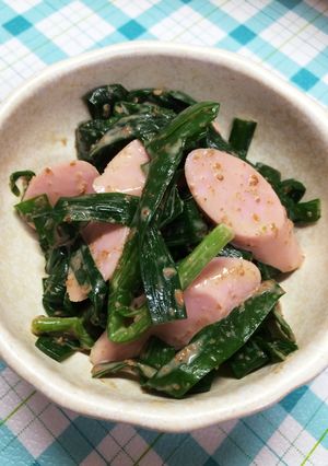 ニラと魚肉ソーセージサラダ-レシピのメイン写真