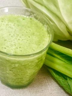 キャベツ+こまつな+バナナのスムージー-レシピのメイン写真