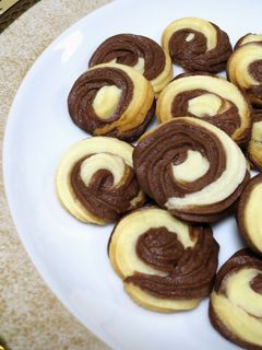 【簡単】かわいい♪2色絞り出しクッキー♪-レシピのメイン写真