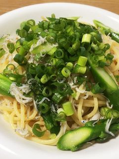 旬のアスパラとしらすの柚子胡椒風味パスタ-レシピのメイン写真