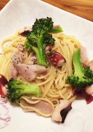 アヒージョからのオイルパスタ-レシピのメイン写真