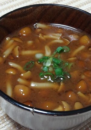 なめこの赤だしお味噌汁-レシピのメイン写真