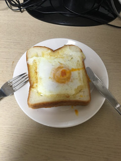 目玉焼きとチーズのトースト-レシピのメイン写真
