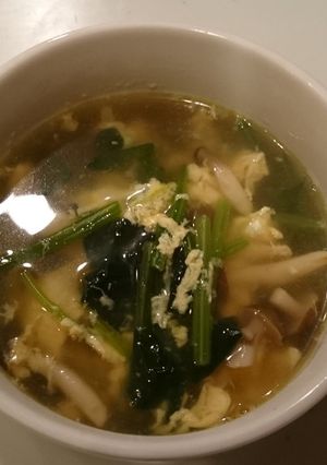 簡単！ほうれん草と玉子のコンソメスープ-レシピのメイン写真