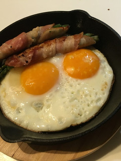 スキレットで 熱々 目玉焼き✨-レシピのメイン写真