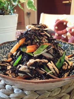 ひじきとささみに絹さやの梅肉ポン酢和え-レシピのメイン写真