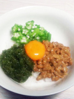 めかぶ・納豆・オクラのヘルシーねばねば丼-レシピのメイン写真