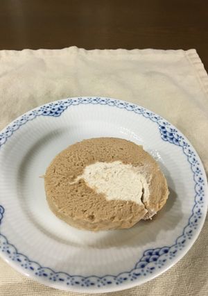 マロンペーストのロールケーキ-レシピのメイン写真