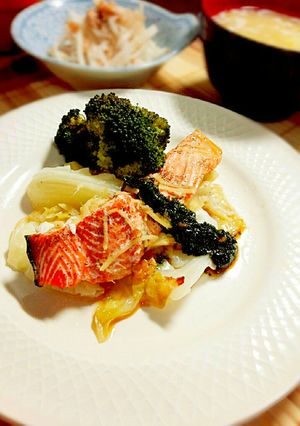 鮭の生姜オイル蒸し✩青のりソースがけ-レシピのメイン写真