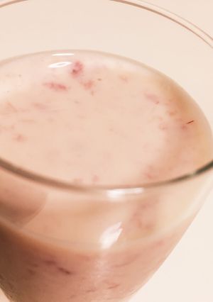 いちごジャムで♪飲むいちごヨーグルト-レシピのメイン写真