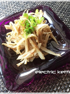 スイート梅干しで爽やかきんぴらごぼう-レシピのメイン写真