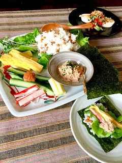 納豆すし飯で作る♪お一人様の手巻き寿司♡-レシピのメイン写真