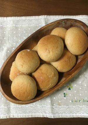 ふんわり黒糖テーブルロール-レシピのメイン写真