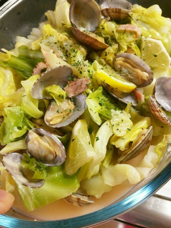 春キャベツ&あさりのレモンバター蒸し♪-レシピのメイン写真
