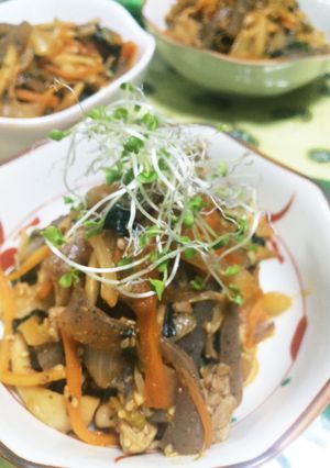 簡単ヘルシー♡こんにゃくで作るチャプチェ-レシピのメイン写真
