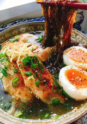 もずくと手羽先の麻油鶏(マーヨーチー)-レシピのメイン写真