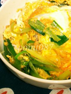 汁だく青ネギと油揚げの卵とじ丼(衣笠丼)-レシピのメイン写真