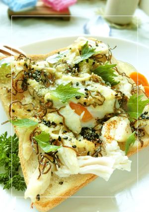 サラチキ×温玉の塩昆布和トースト-レシピのメイン写真
