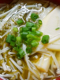 簡単!めかぶとタケノコえのきのお吸い物♪-レシピのメイン写真