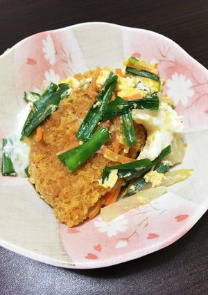 びっくり!おいしい!コロッケの丼風卵とじ-レシピのメイン写真