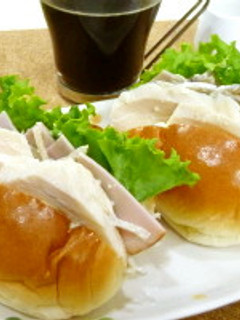 チキンとごぼうサラダのロールパンサンド-レシピのメイン写真