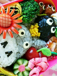 こどもおべんとう★トトロとお花ウインナー-レシピのメイン写真