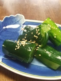 夏に美味しい☆キュウリのゴマ油浅漬け☆-レシピのメイン写真