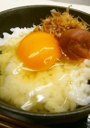 おかか梅のたまごかけご飯-レシピのメイン写真