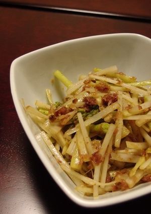 香りがごちそう！山うどのおかか塩きんぴら-レシピのメイン写真
