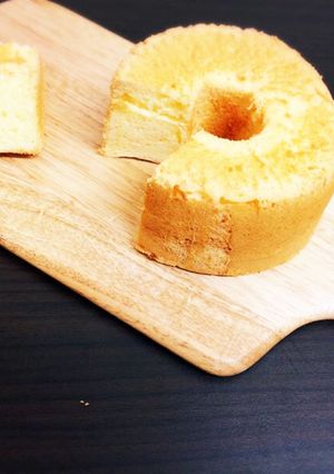 材料5つ！バター不要の簡単シフォンケーキ-レシピのメイン写真