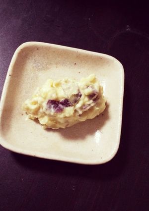 さつまいもとレーズンのヨーグルトサラダ-レシピのメイン写真