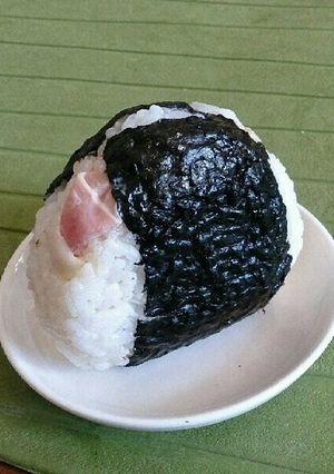 絶品、意外な美味しさ、ハムチーズおにぎり-レシピのメイン写真