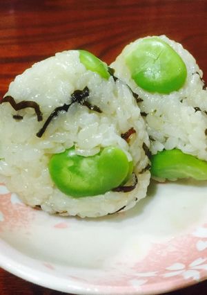 そらまめと塩昆布のオイルおにぎり♪♪-レシピのメイン写真