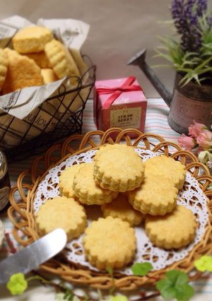 生クリームでサックリ♡クリームスコーン♪-レシピのメイン写真
