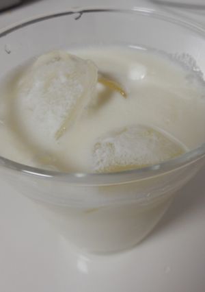 牛乳で♪メープルラッシー-レシピのメイン写真