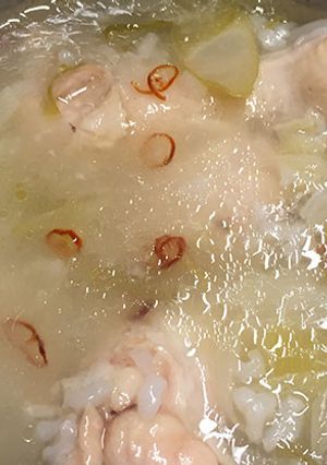 【簡単ヘルシー】手羽元サムゲタン風スープ-レシピのメイン写真